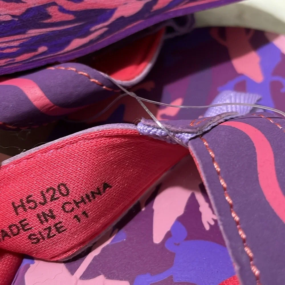 NWT Crayola Toddler Girl Flip Flops *11 - Picture 4 of 4